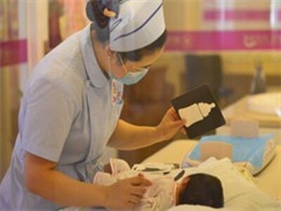 宁德爱心育婴师给予温暖关怀 相关图片
