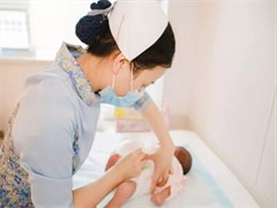抚州优秀育儿嫂温情呵护宝宝时光 相关图片